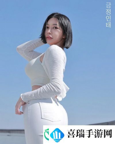 父亲有力挺送女儿的花园走红！这份无私爱与责任，温暖了无数网友的心！